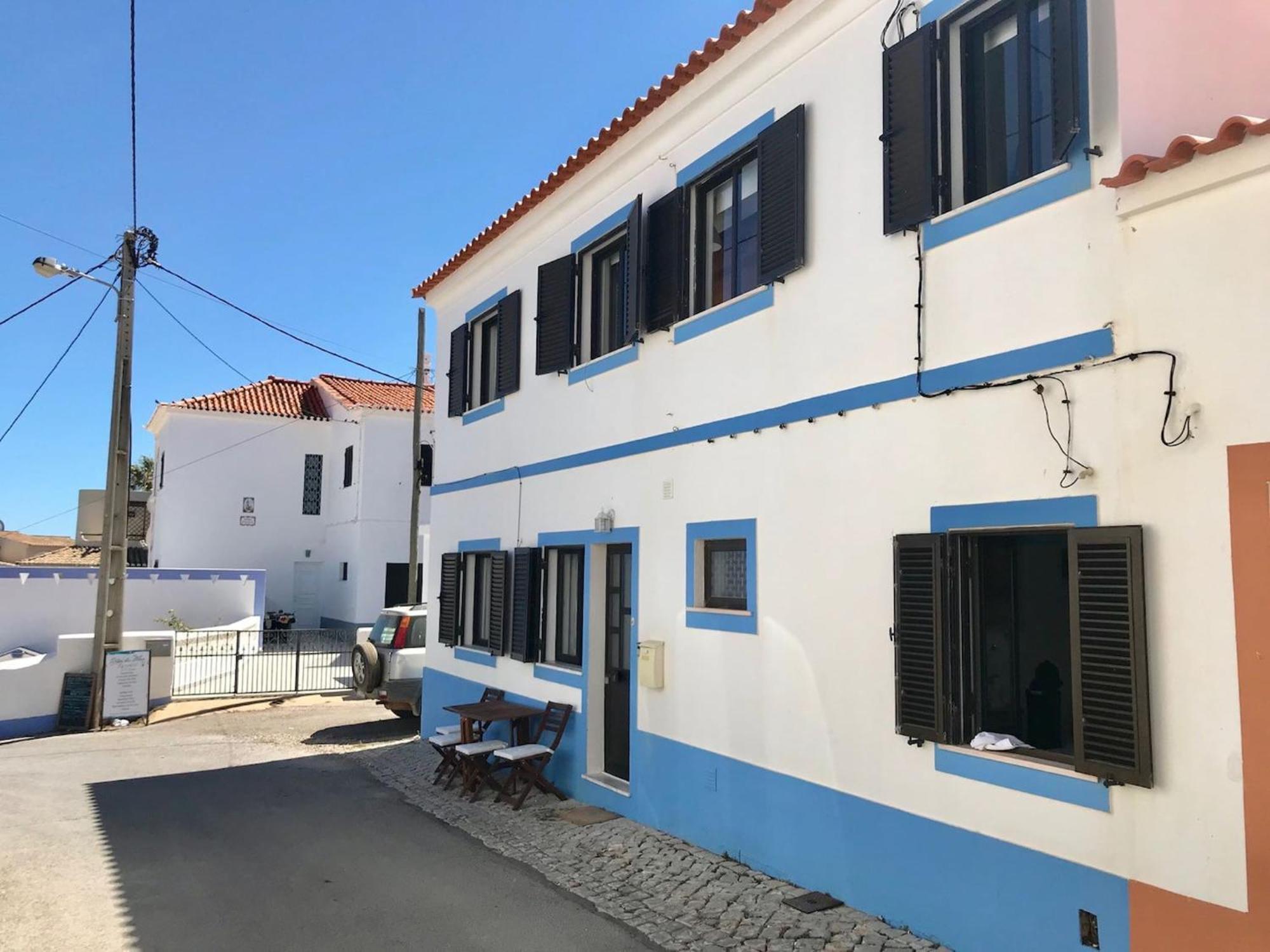 דירות לגואה House Located In Opposite Of Beach! מראה חיצוני תמונה
